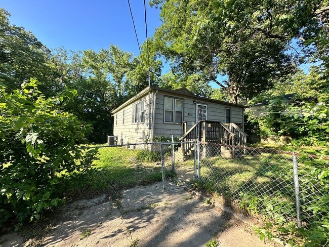 Photo - 12002 Alberta Ave House
