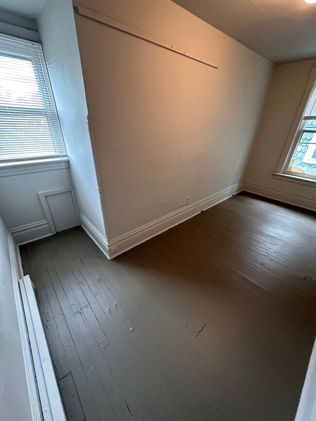 Photo - 1936 Chestnut St Unit B