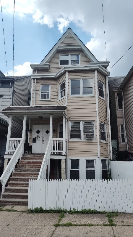 Photo - 71 Haledon Ave Unidad 2