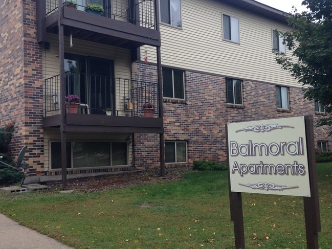 Balmoral Apartments - Balmoral Apartments