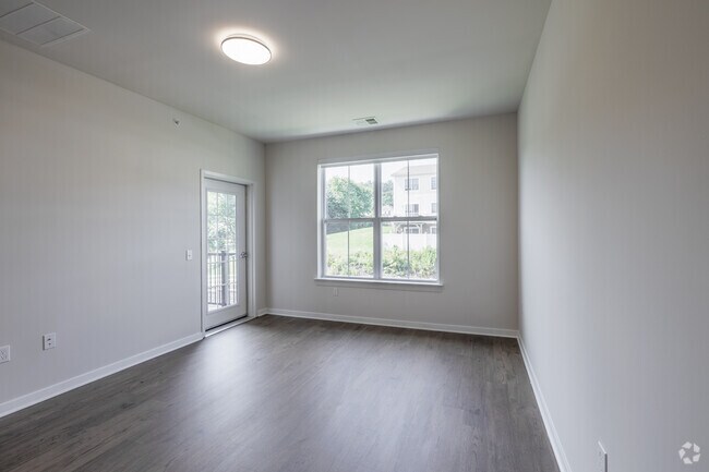 2BR, 2BA - 1,153SF - Living Room