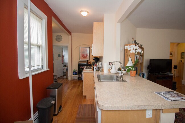 Photo - 15 Kenwood St Unit 3