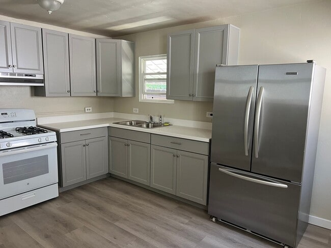Photo - 4568-4572 Bancroft St Unit 4572