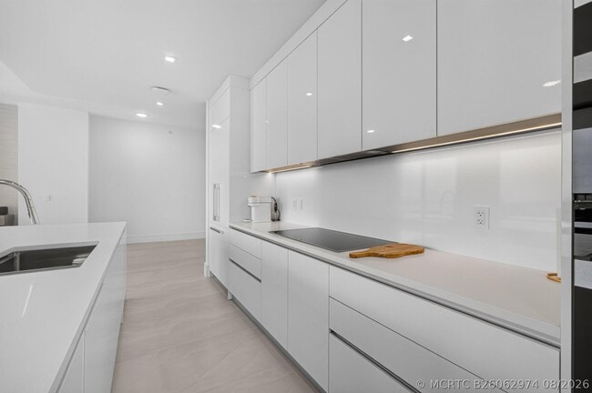 220 Lake Shore Dr Unit 1702