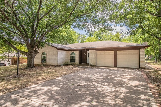 Building Photo - 3 Bedroom, 2 Bathroom Home in Aledo