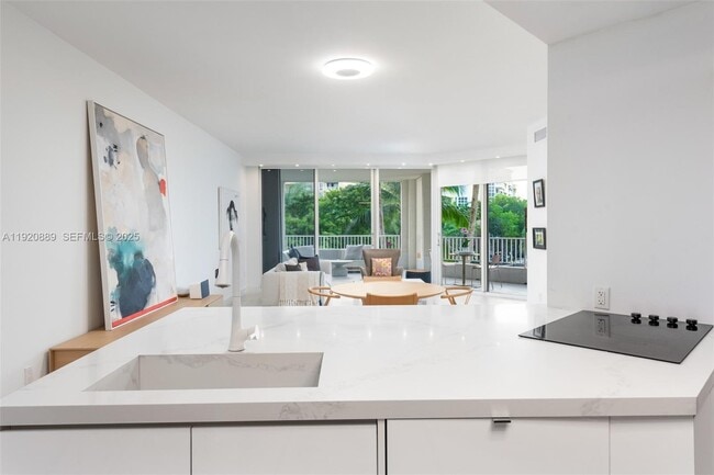 Photo - 715 Crandon Blvd Unit 305