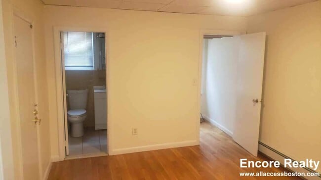 Photo - 286 Beacon St Unit B