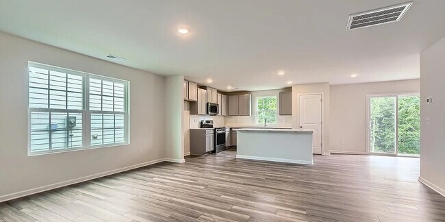 Photo - 1543 Cottage Crk Dr