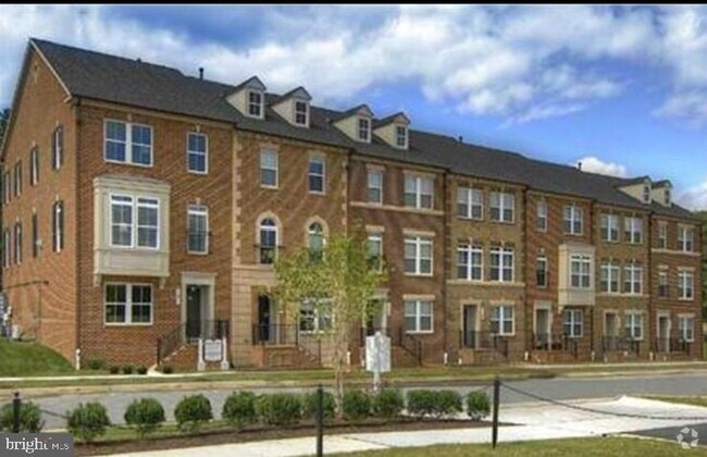 Building Photo - 120 Community Center Ave Rental