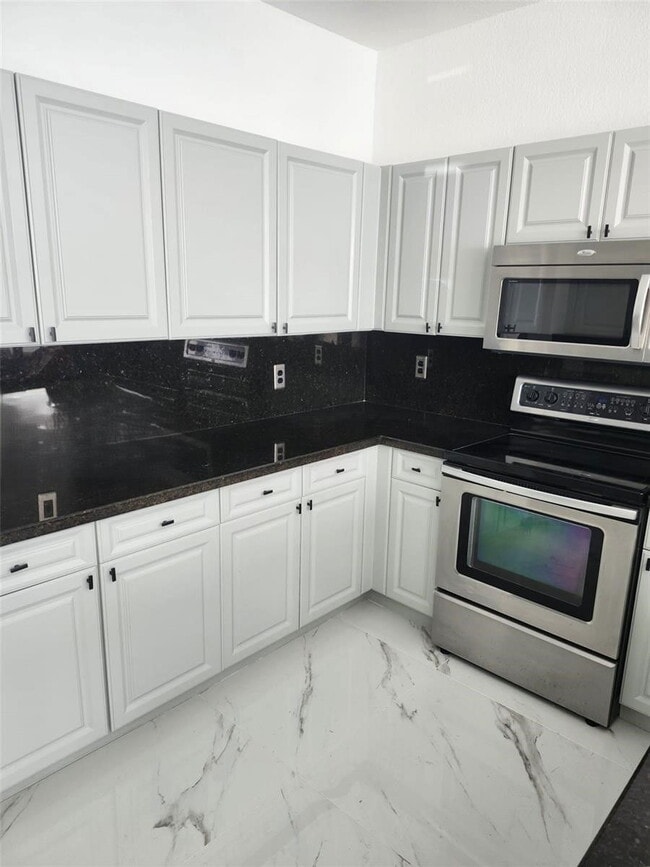 Photo - 8465 NW 108th Path