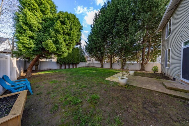 Photo - 3 bedr + Bonus room home in Battle Ground w/ AC