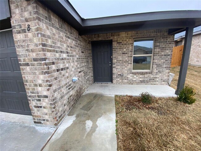 Building Photo - 2320 Duntov Dr Unit B