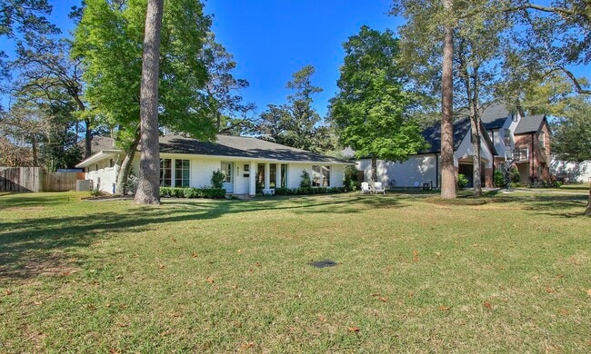 Photo - 827 St George Ln