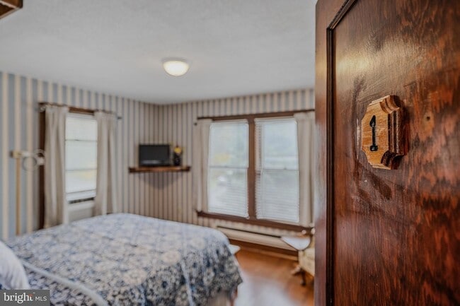 Photo - 184 Wilkes St