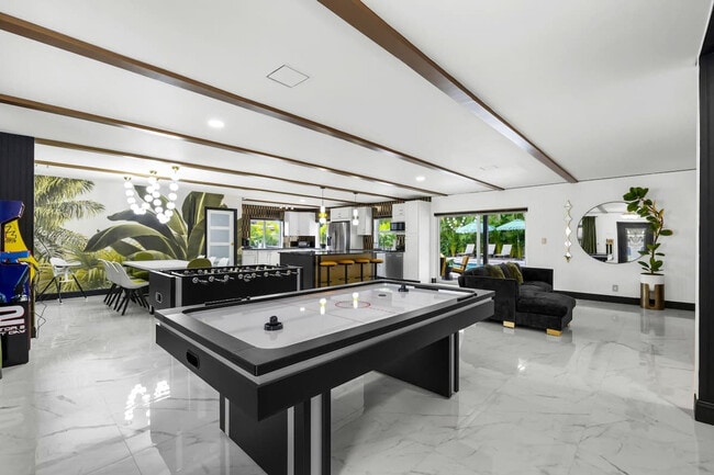 Photo - 10366 NW 15th St Unidad ID1450234P