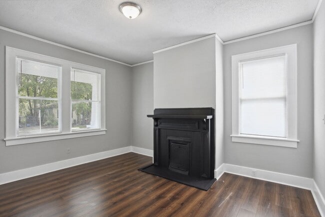 Photo - Large Downtown 2BR/2BR House For Rent