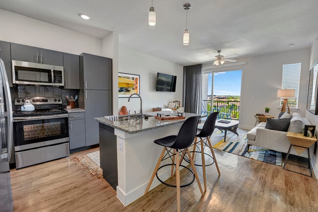 Photo - Edison Austin