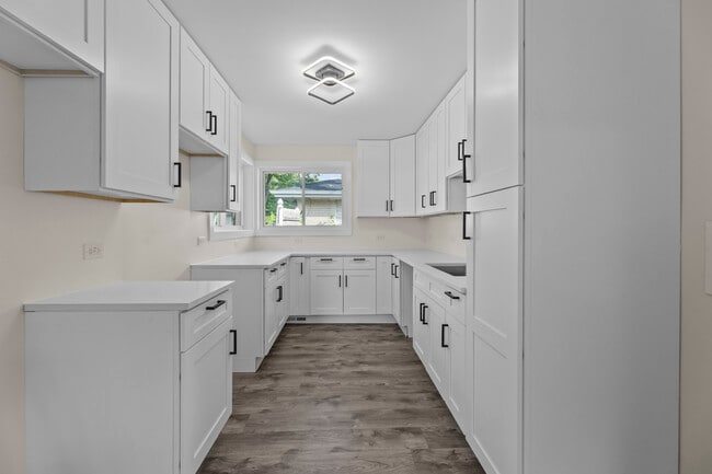 Photo - 17157 Chicago Ave