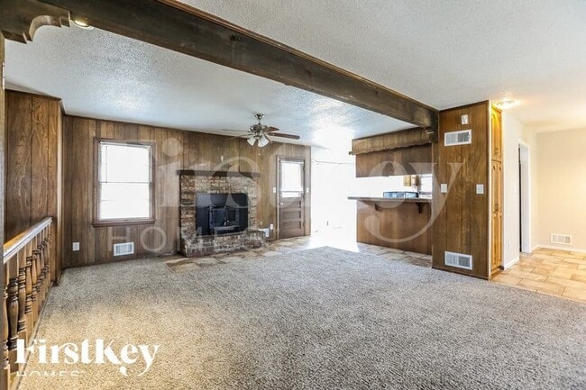 9021 E 90 Terrace