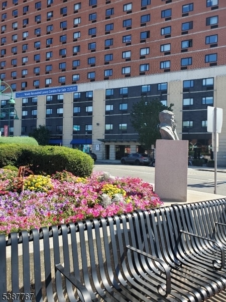 Photo - 1 Carriage City Plz Unit 1115