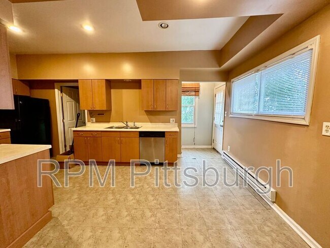 Photo - 2709 Josephine St