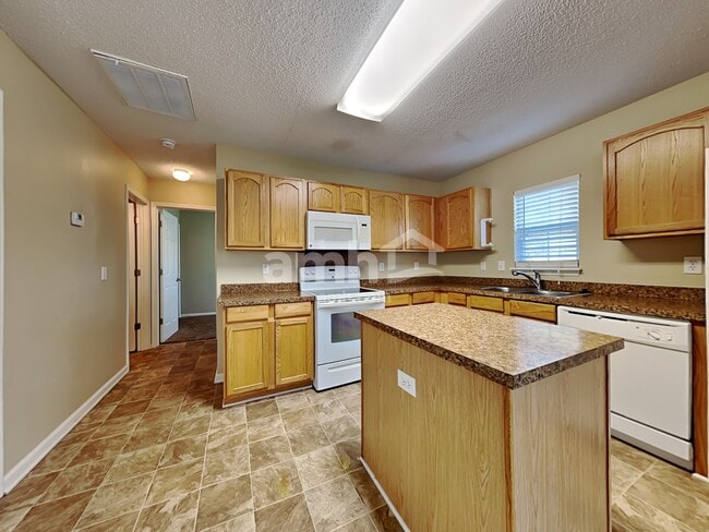 Photo - 5006 Athol St