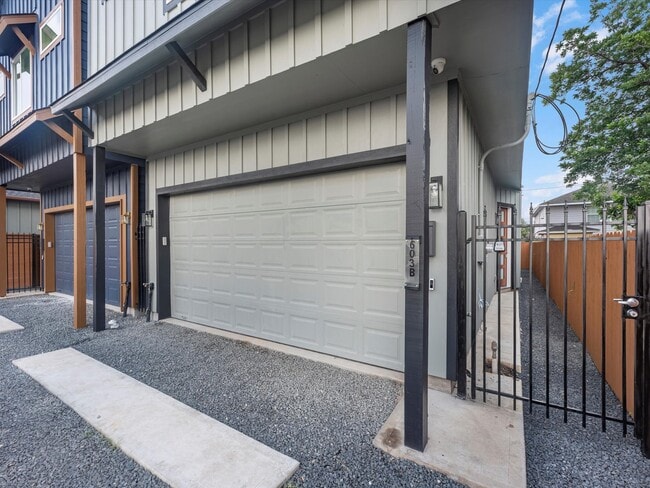 Photo - 603 N Milby St