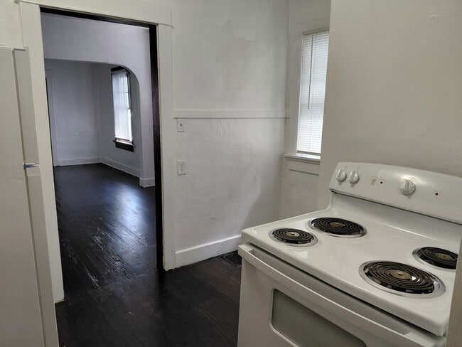 Photo - 121-123 Huron Ave