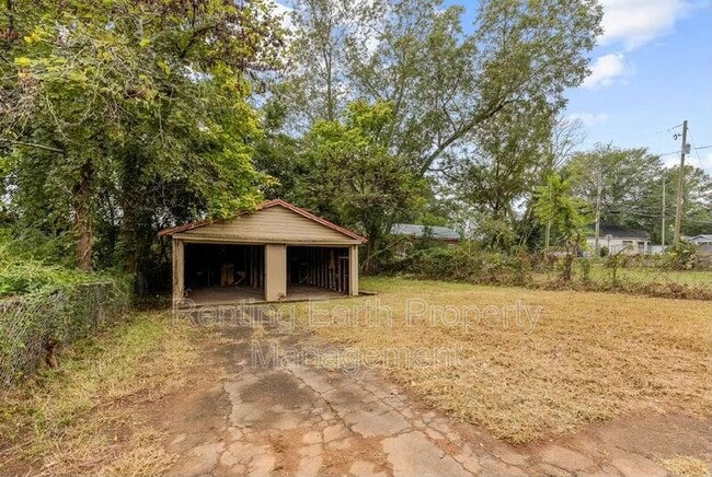 Photo - 926 Cherry St