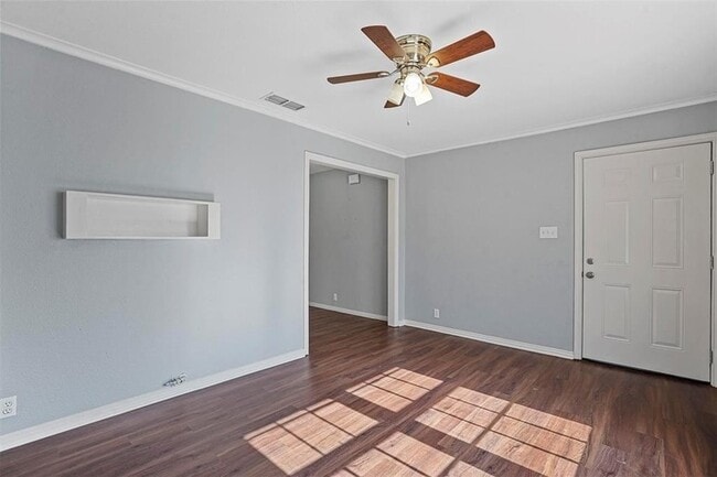 Photo - 210 W Willingham St