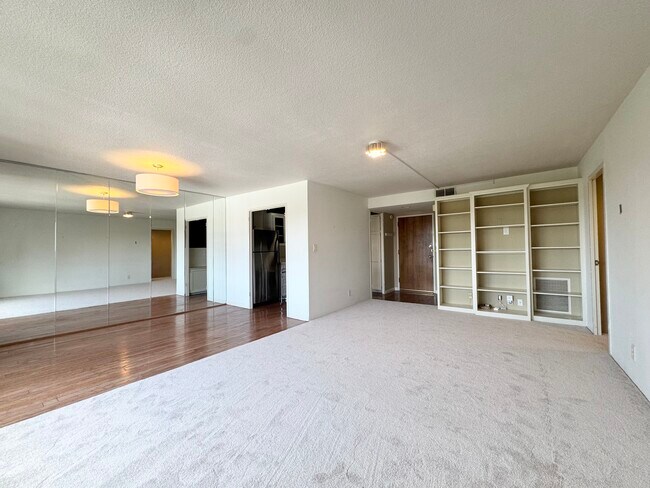 Photo - 4545 Wornall Rd Unit 1108
