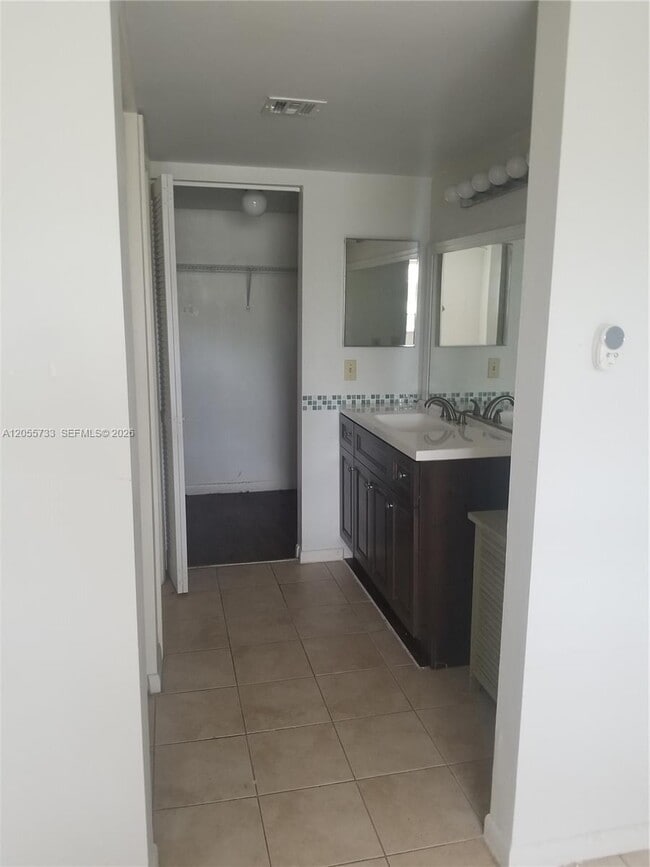 Photo - 9901 Westview Dr Unit 315