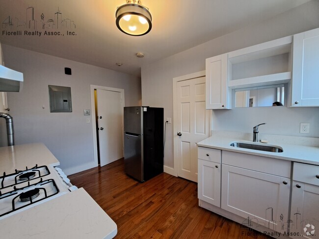 Building Photo - 41 Clark St Unit 4 Rental