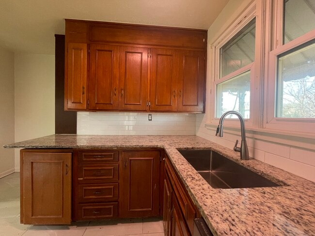 Photo - 404 N Atlanta St