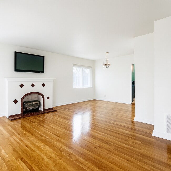 Photo - 211 N Campbell St