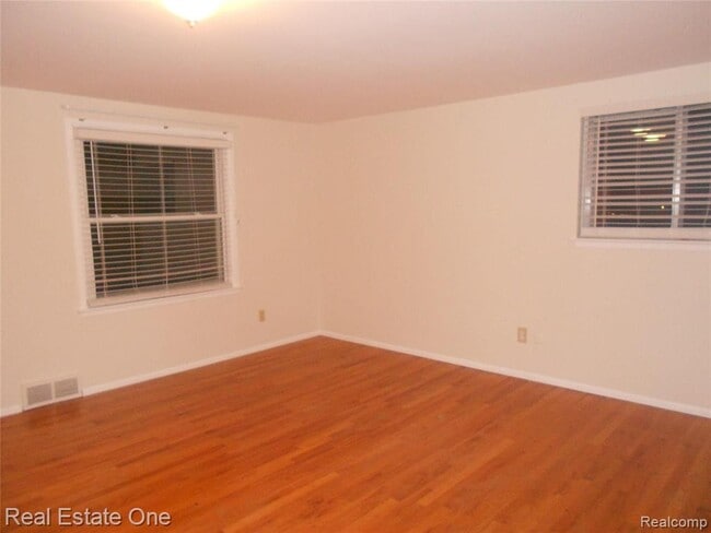 Photo - 3541 Tothill Dr