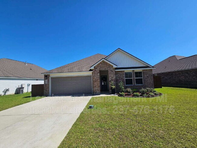 727 LAMBOT AVE