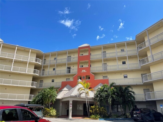 Building Photo - 8290 Lake Dr Unit 223 Rental