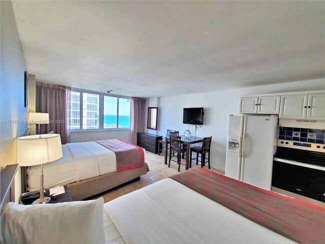 Photo - 19201 Collins Ave