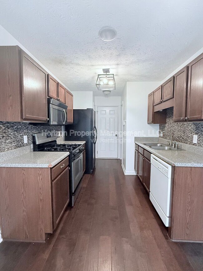 Photo - 5705 Mountain Top Pl