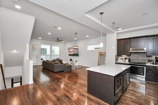 Photo - 326 Eado Park Cir