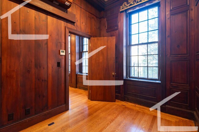 Photo - 153 Commonwealth Ave