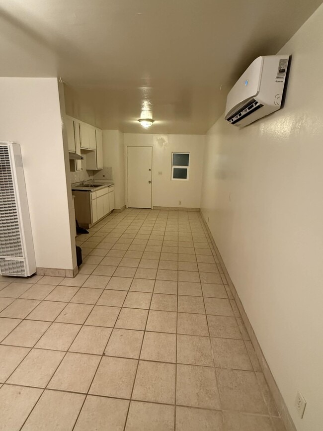 Building Photo - 514 Bates Ave Unit A Rental