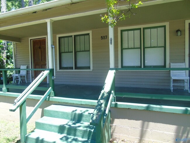 Photo - 517 Oshaughnessy Ave NE