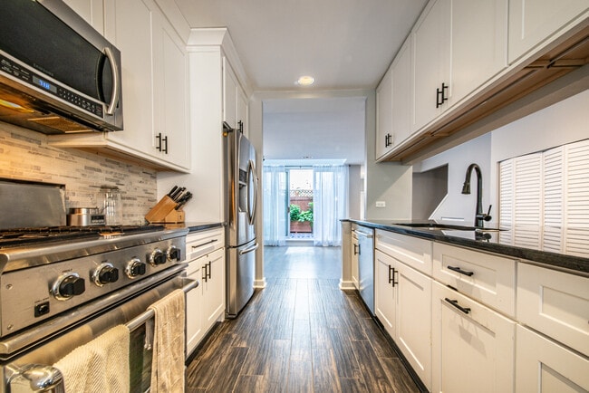 Photo - 2707 N Halsted St Unit 3