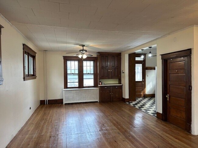 Photo - Welcome to this charming 3-bedroom, 1-bath...