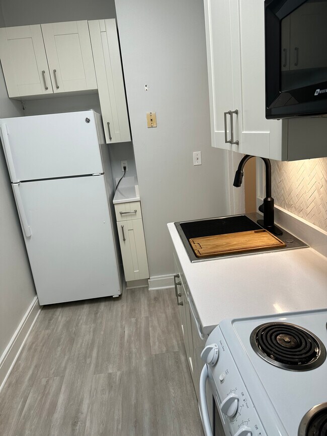 Photo - 1673 Commonwealth Ave