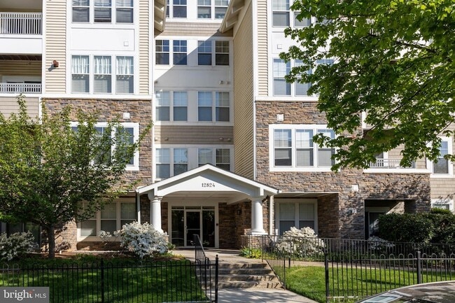 Building Photo - 12824 Clarksburg Square Rd Unit 105