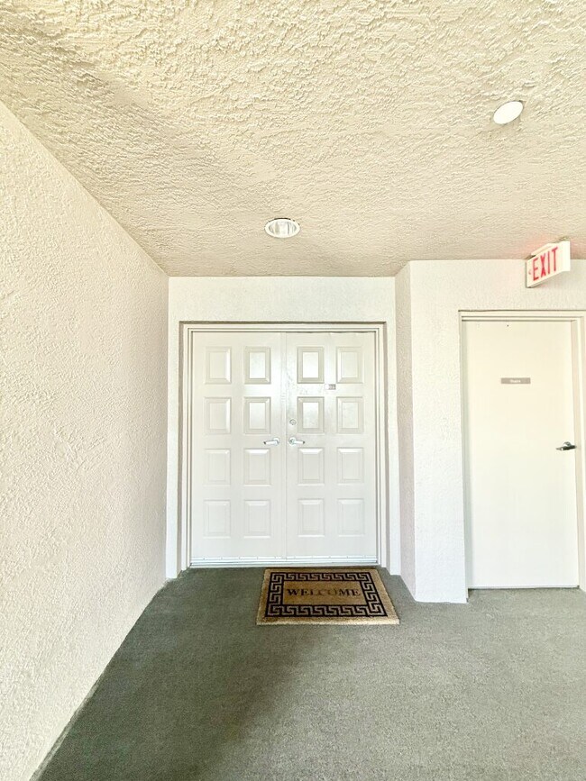 Building Photo - 1560 Gulf Blvd