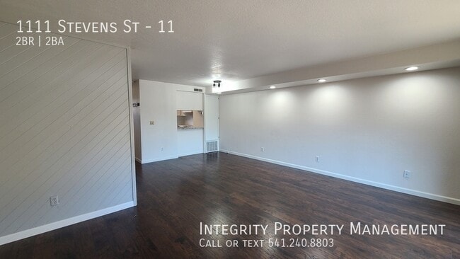 Photo - 1111 Stevens St